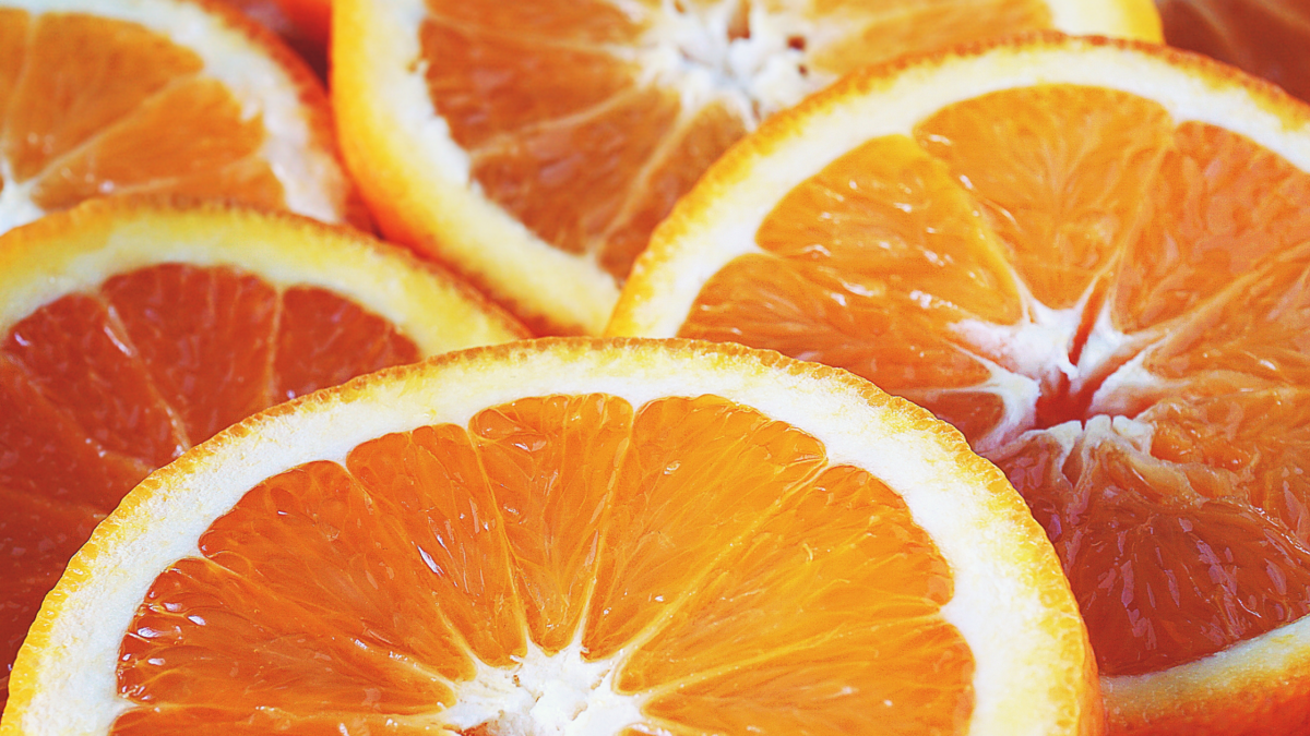 10 good reasons to eat an orange a day