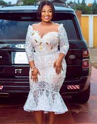 Short Lace Gown Styles for Weddings in Nigeria