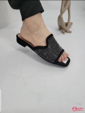 fashionable-ladies-slippers-big-0